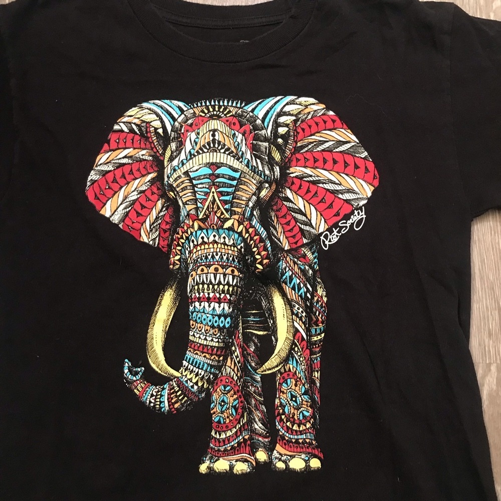 Riot Society Ornate Elephant T-Shirt Youth Boy’s Size Small.​‎ - Picture 2 of 4
